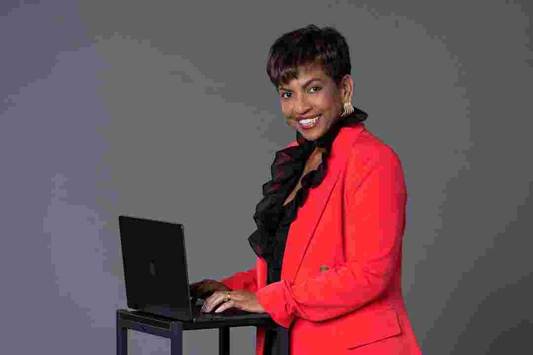Ana Hernandez, Realtor at Agent Trust Realty